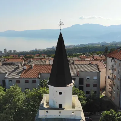 Vrh crkve BDM Karmelske Drenova